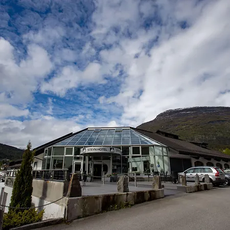 Stryn Hotel Ξενοδοχείο 4*