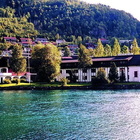 Ξενοδοχείο Stryn Hotel 4*